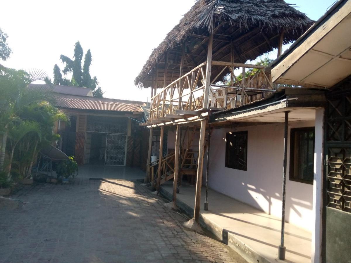 Kicec Bar And Guest House Airport Dar es Salaam Luaran gambar