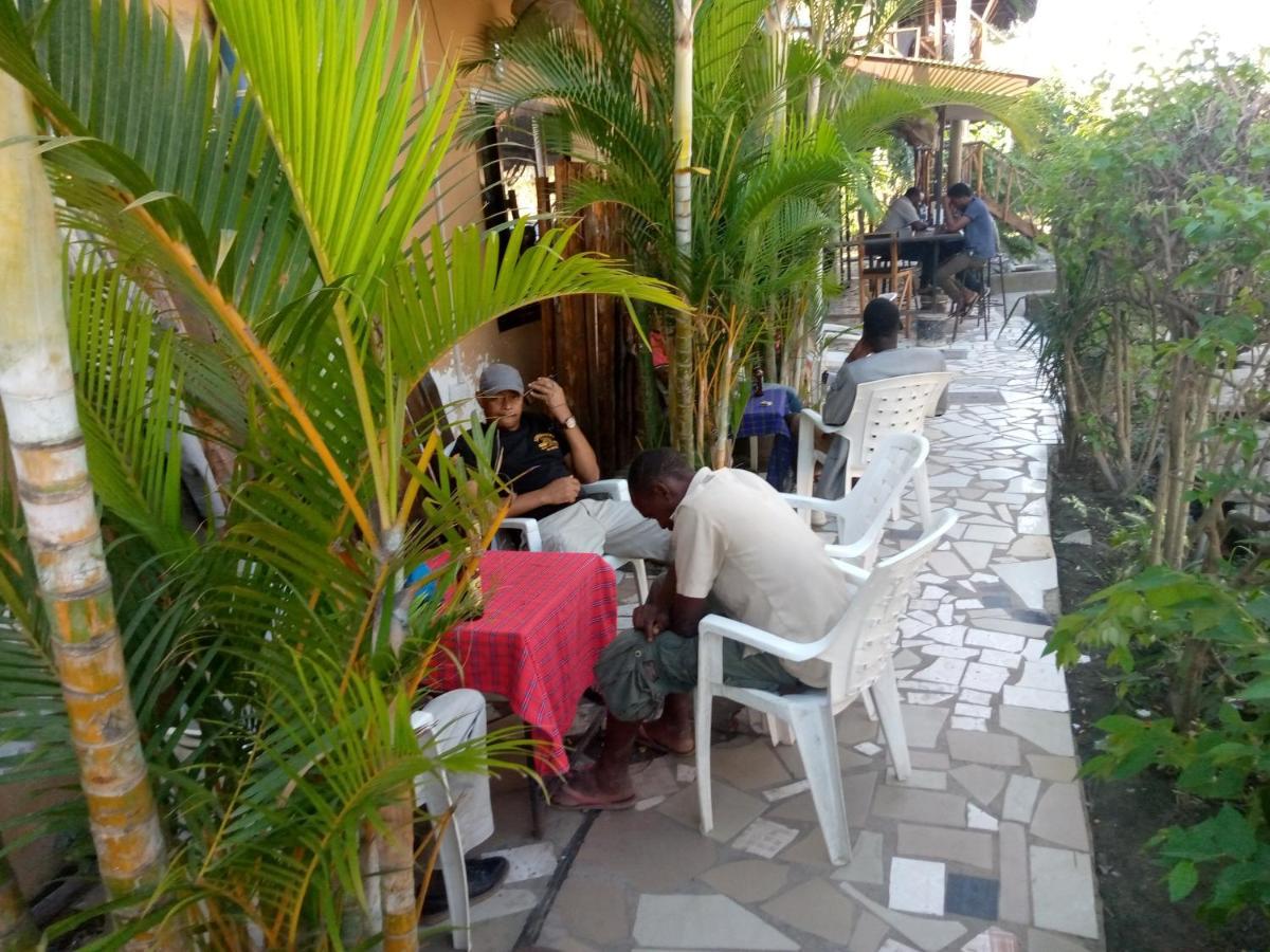 Kicec Bar And Guest House Airport Dar es Salaam Luaran gambar