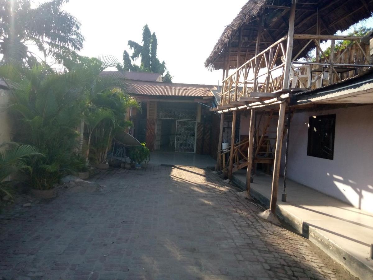 Kicec Bar And Guest House Airport Dar es Salaam Luaran gambar
