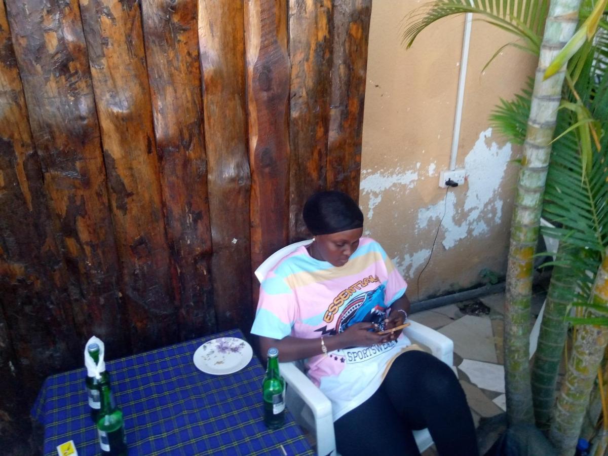 Kicec Bar And Guest House Airport Dar es Salaam Luaran gambar